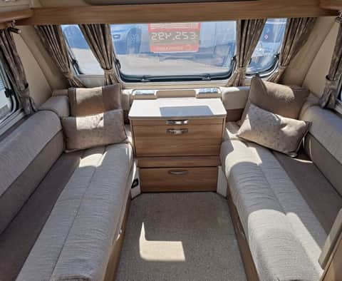 Swift Challenger X 835