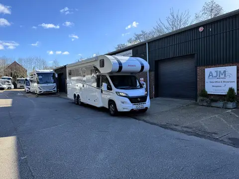 2025 Dethleffs Camper XL Family A