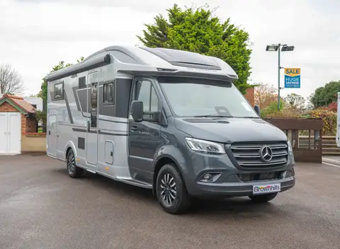 Adria Coral Supreme MB 670 DC 170BHP Auto