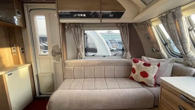 Swift Elegance 565