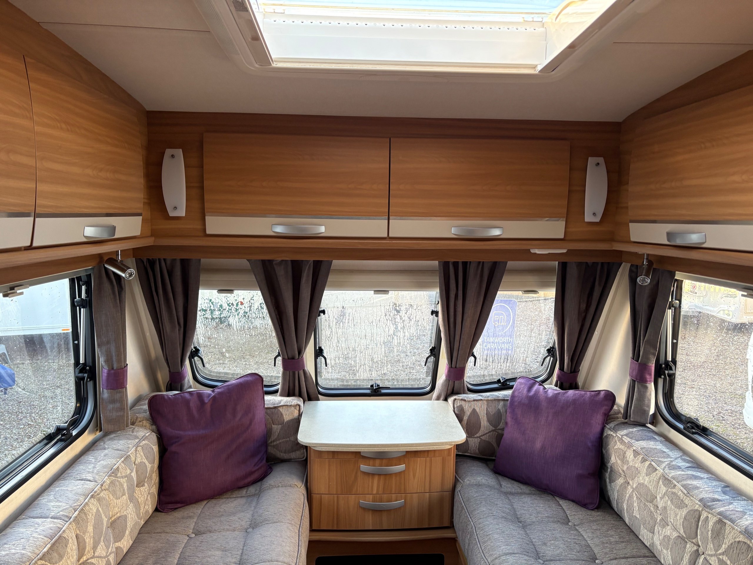2014 Lunar Ariva - Lightweight 2-Berth Compact Caravan