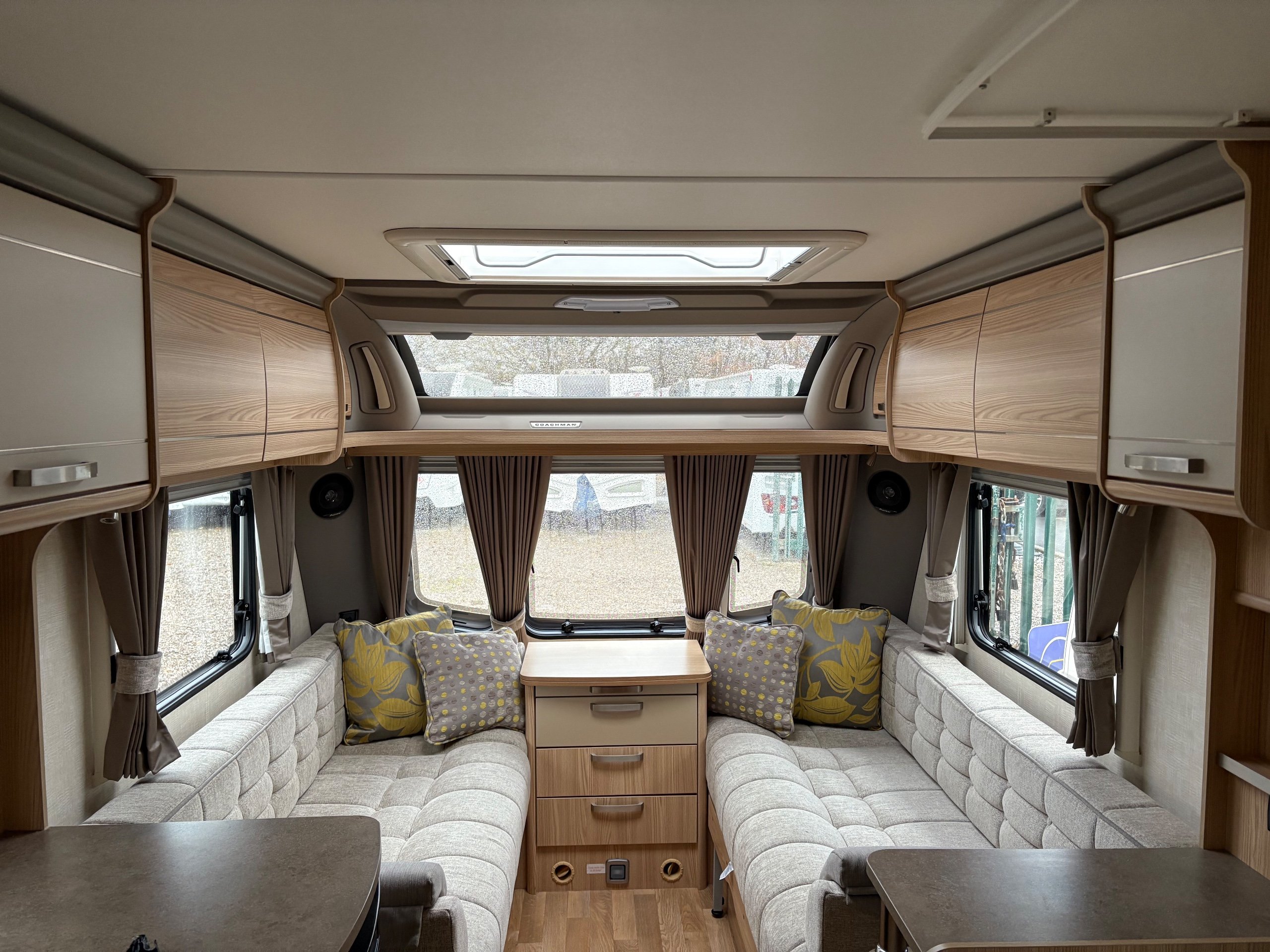 Coachman Pastiche 520/4