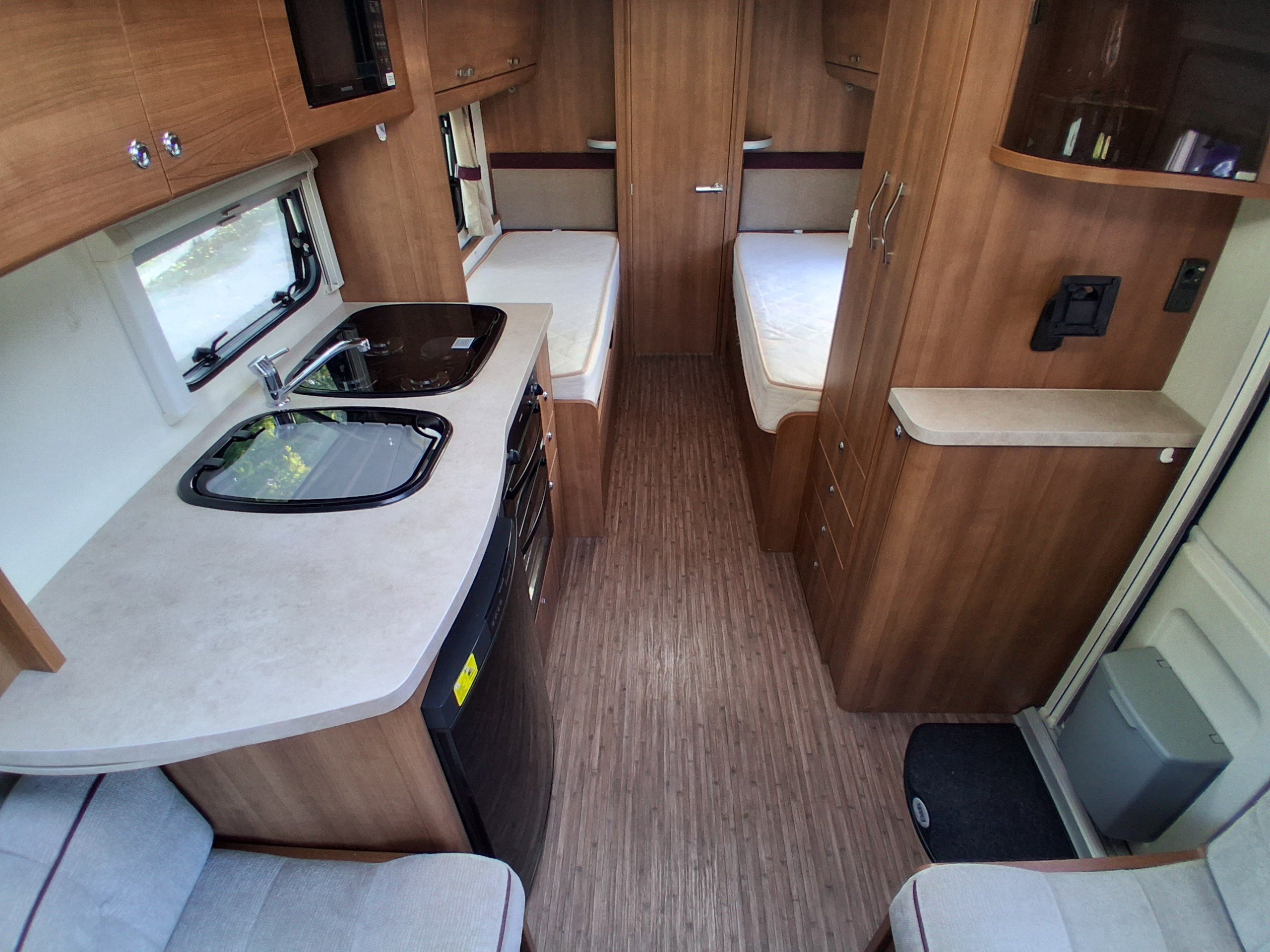 Elddis Affinity 574