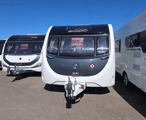2000 Swift Challenger X 835