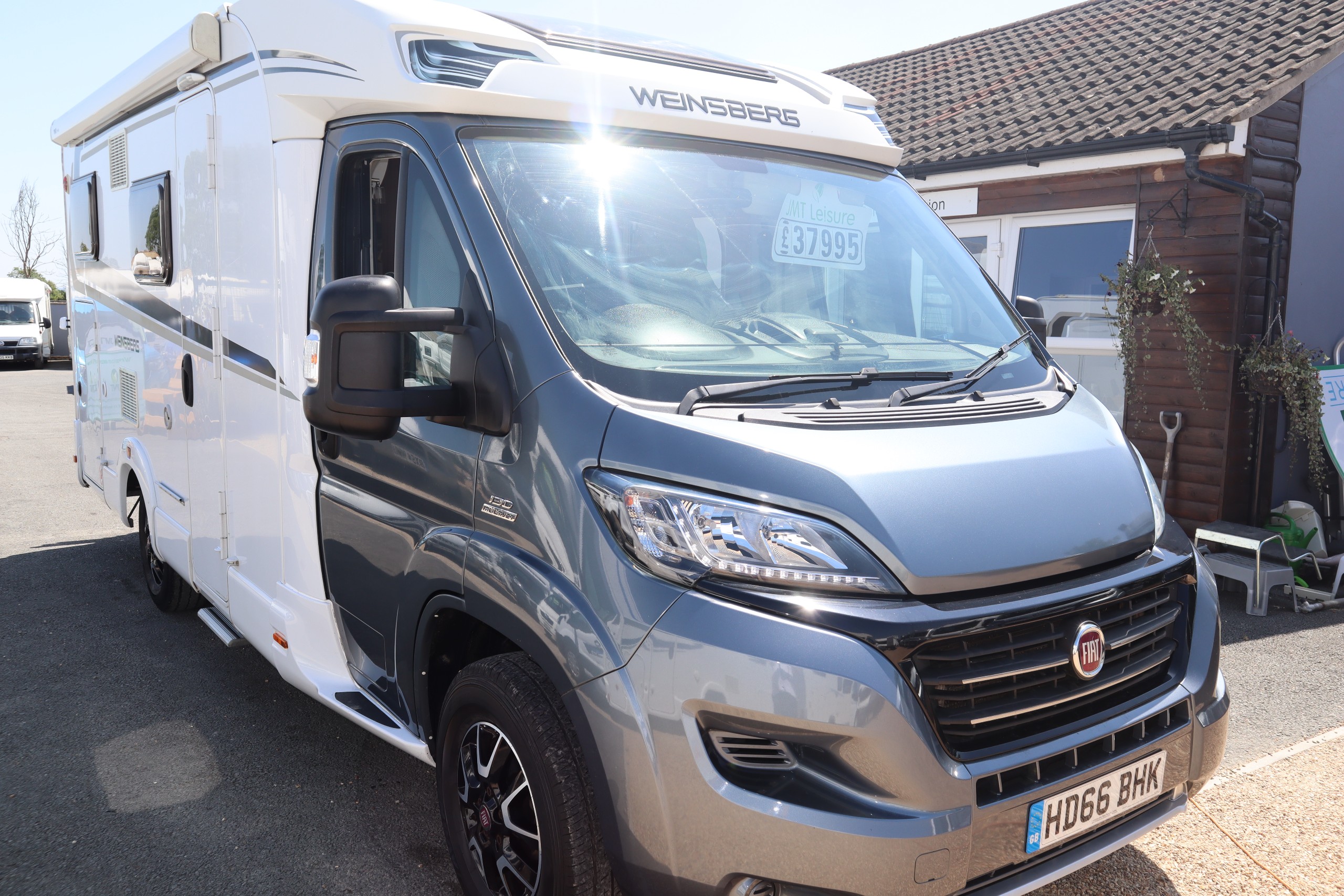 Weinsberg CaraCompact Fiat Ducato, 3 Berth, 4 Belts, MOT, 12 Months Warranty, Habitation Service