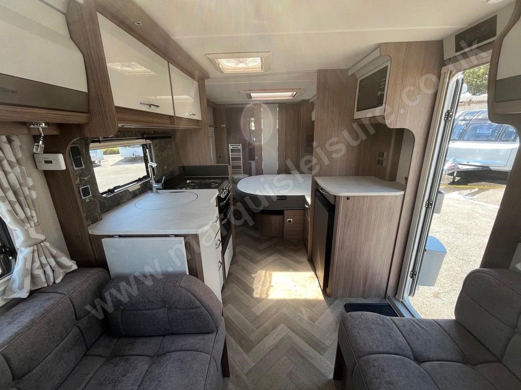 COACHMAN VIP 575