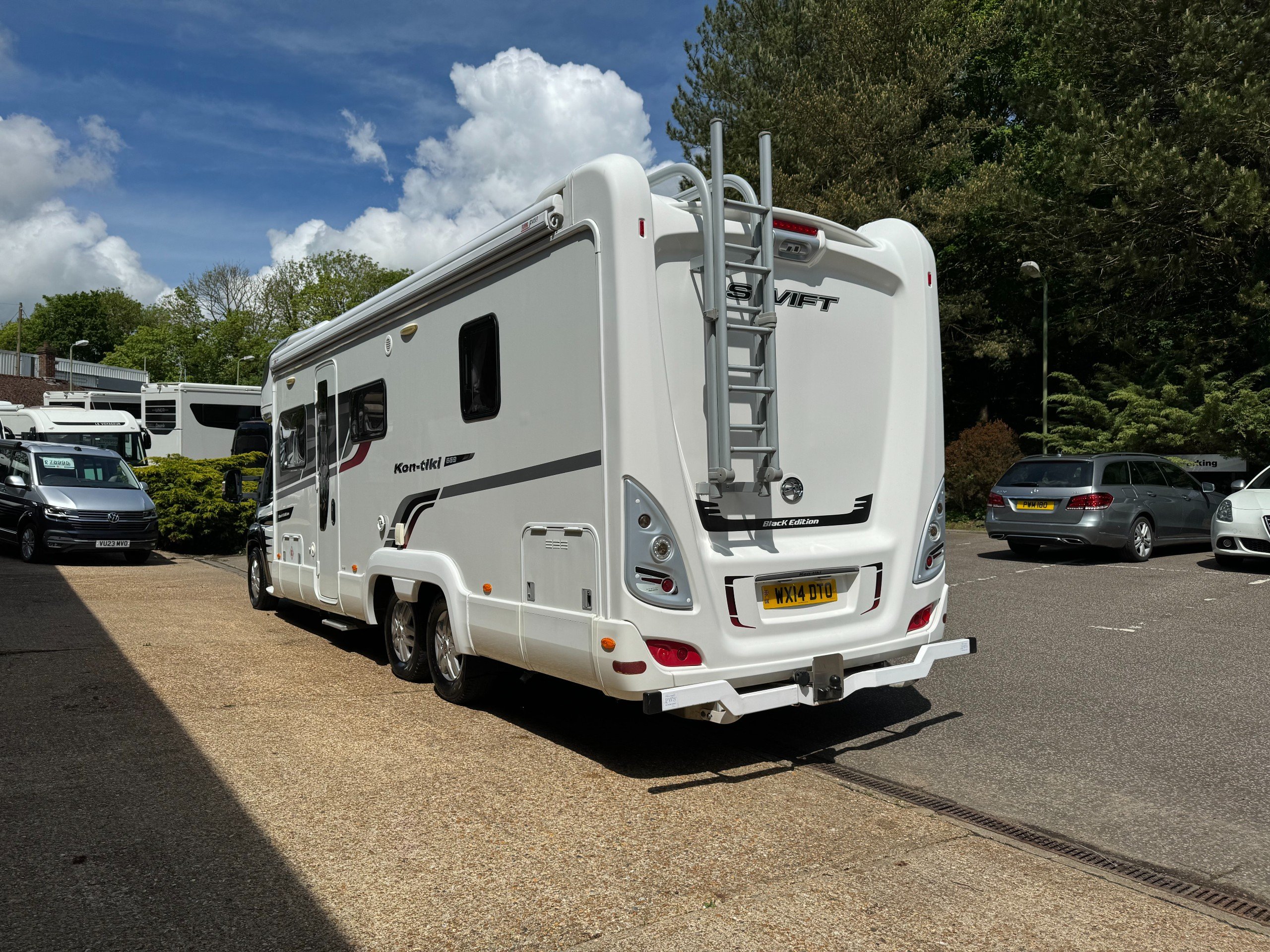 Swift Kon-Tiki 669 Black Edition