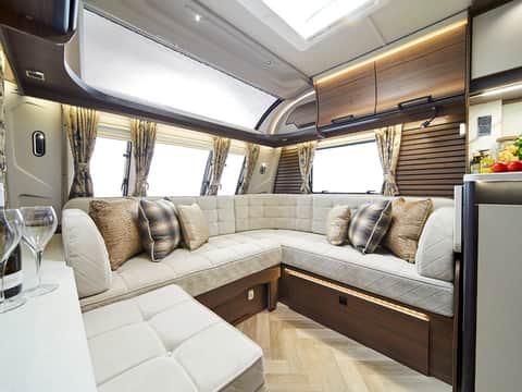 Coachman Lusso II — 2027 Season