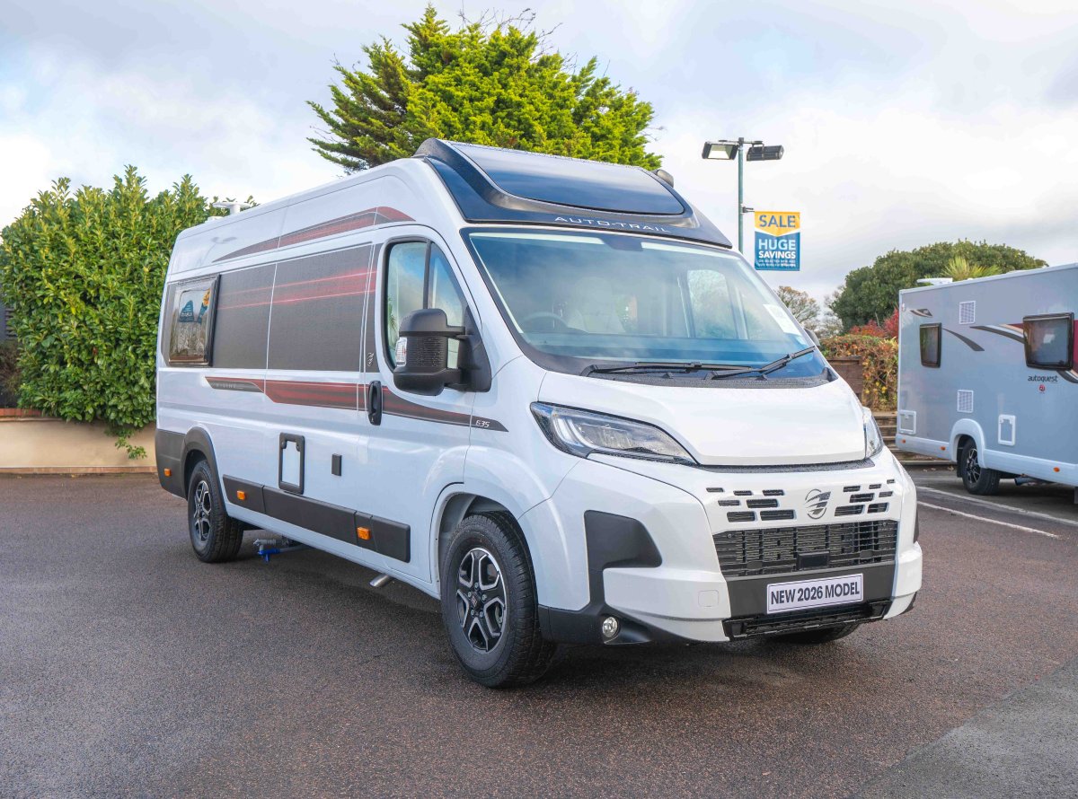 Auto-Trail V-Line 635 SE 140BHP 2024 2-Berth Rear-Lounge Campervan