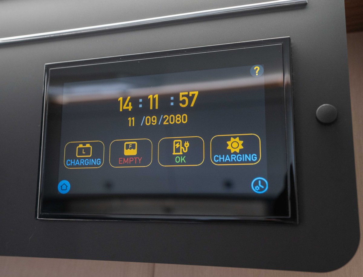 Auto-Trail Delaware 180BHP Lo Line Auto
