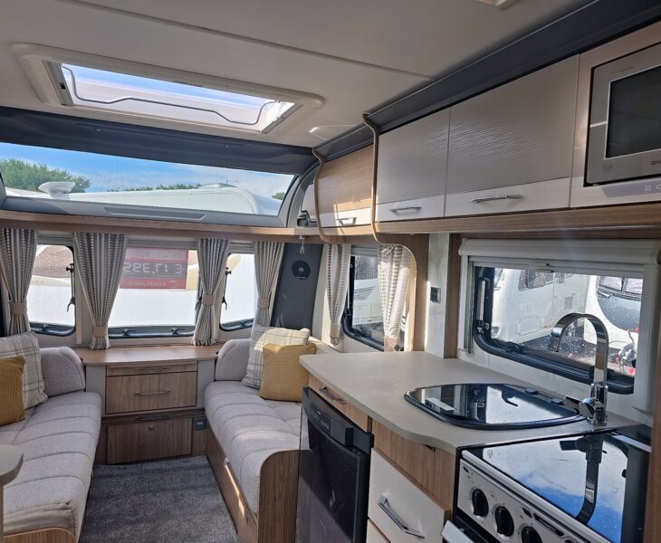 Coachman Vip 565