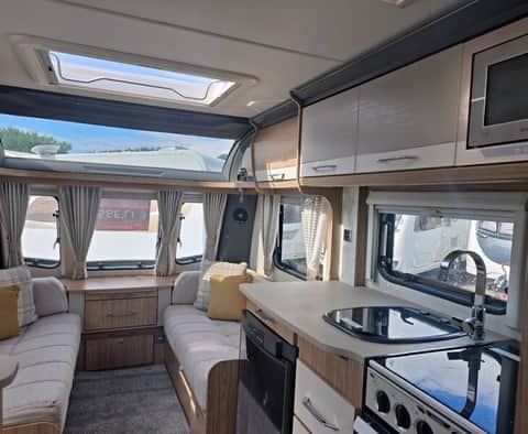Coachman Vip 565
