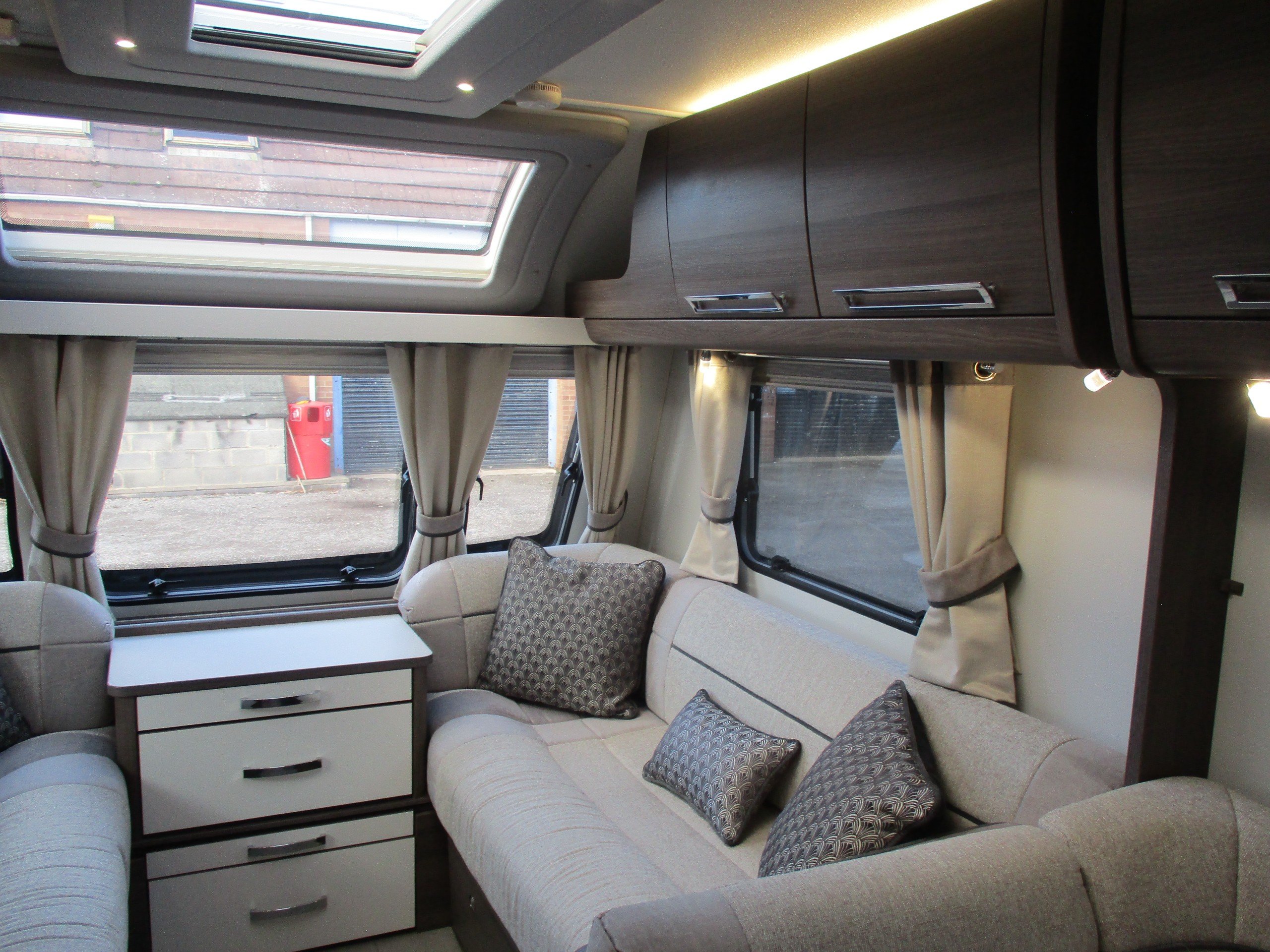 2022 Buccaneer Aruba – 6-Berth Caravan with AWD Mover and Air Conditioning