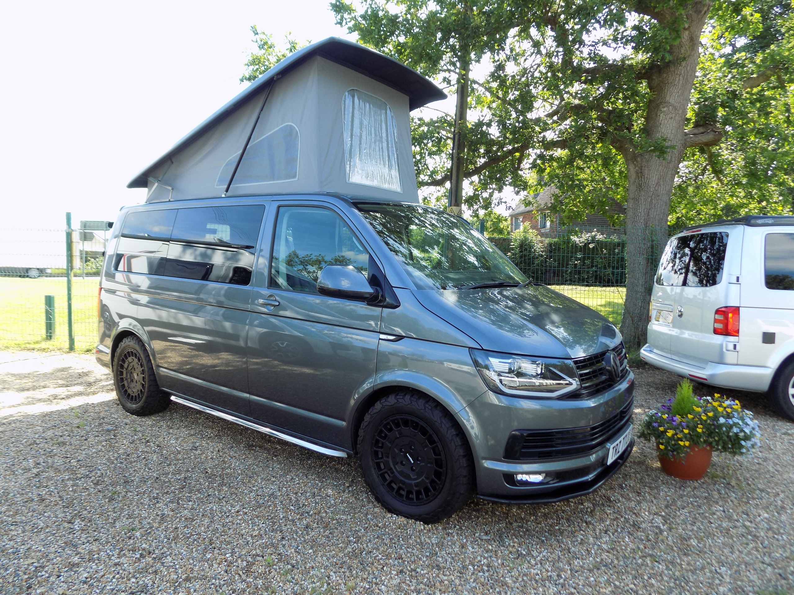 Volkswagen Transporter T28 BlueMotion Highline 2.0 TDI Bespoke Leisure Campervan