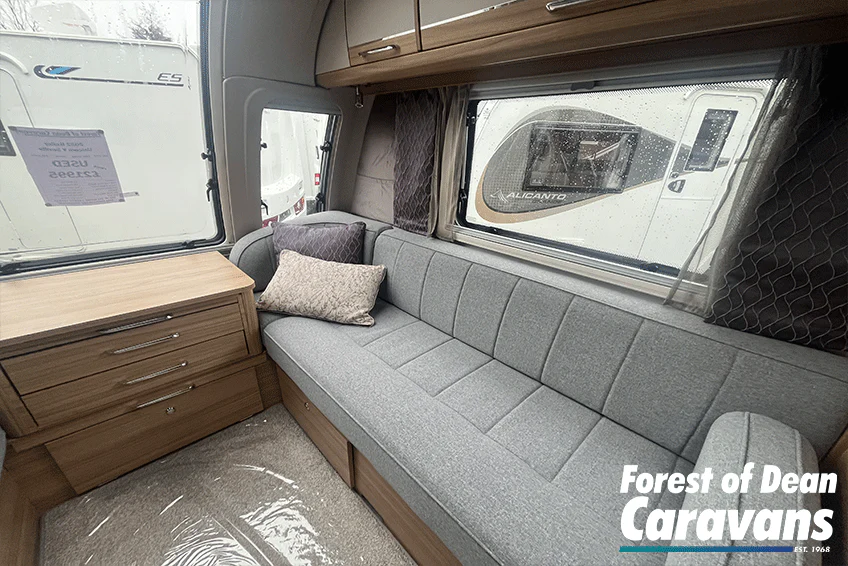 Bailey Unicorn Seville 2018 Used 2 Berth End Washroom Caravan