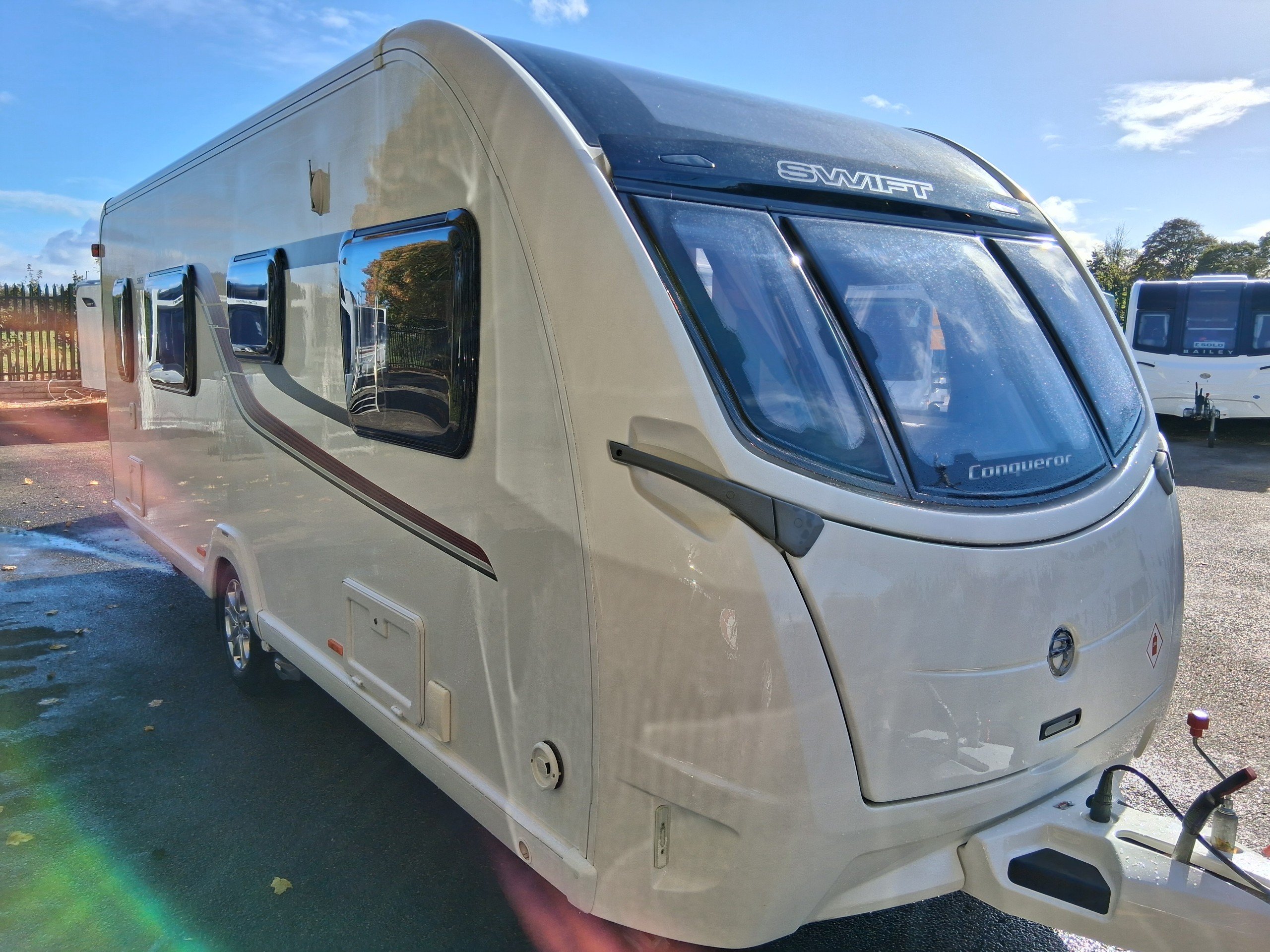 Swift Conqueror 565