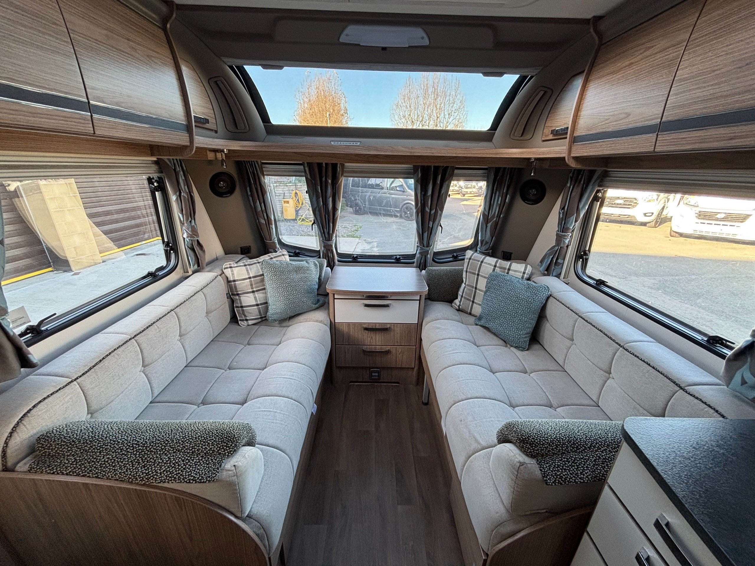 Coachman Laser 650 2015 4 Berth Transverse Island Bed Caravan
