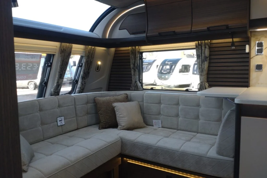 Coachman Lusso 2