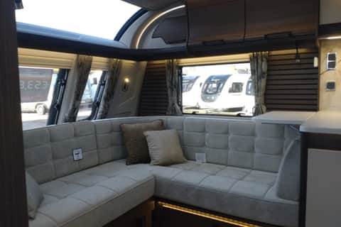 Coachman Lusso 2
