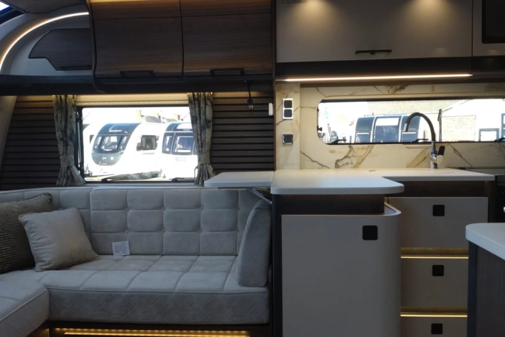 Coachman Lusso 2
