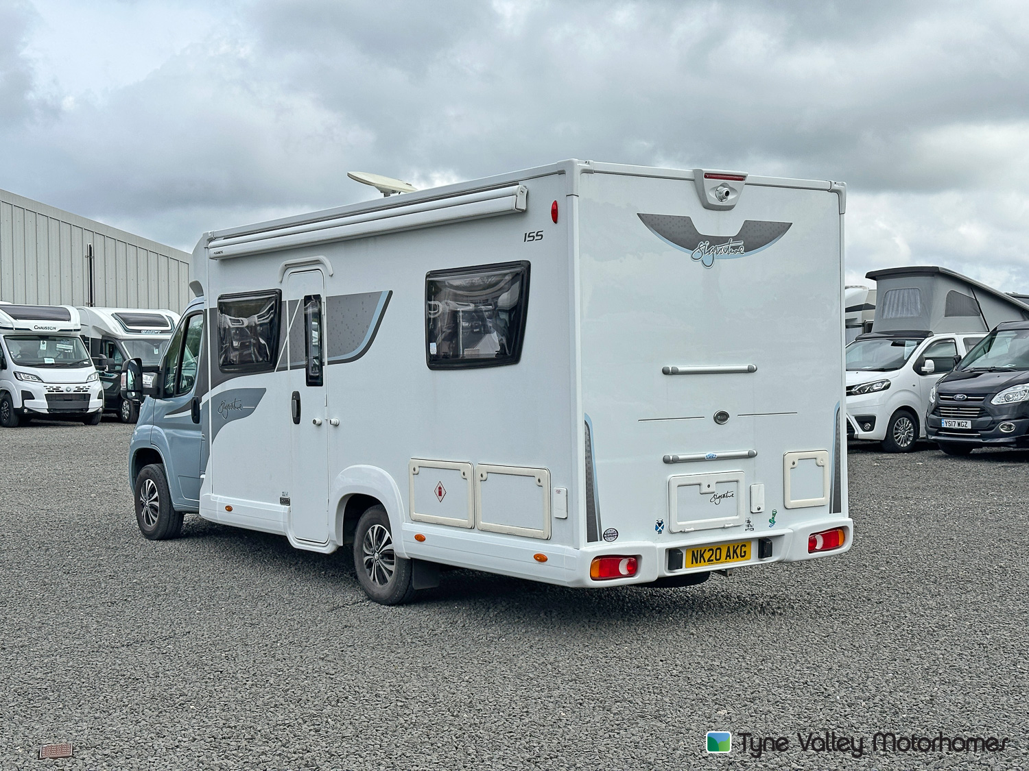 Elddis Signature 155