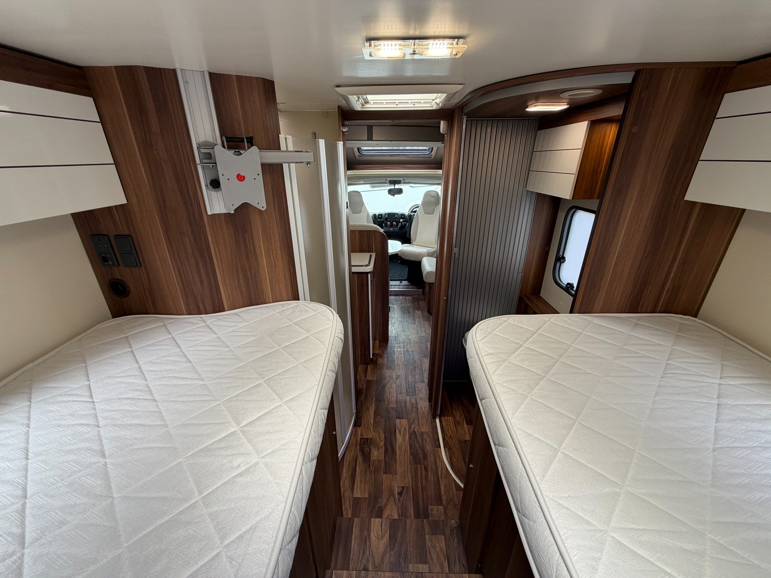 2015 Roller Team T-Line 785