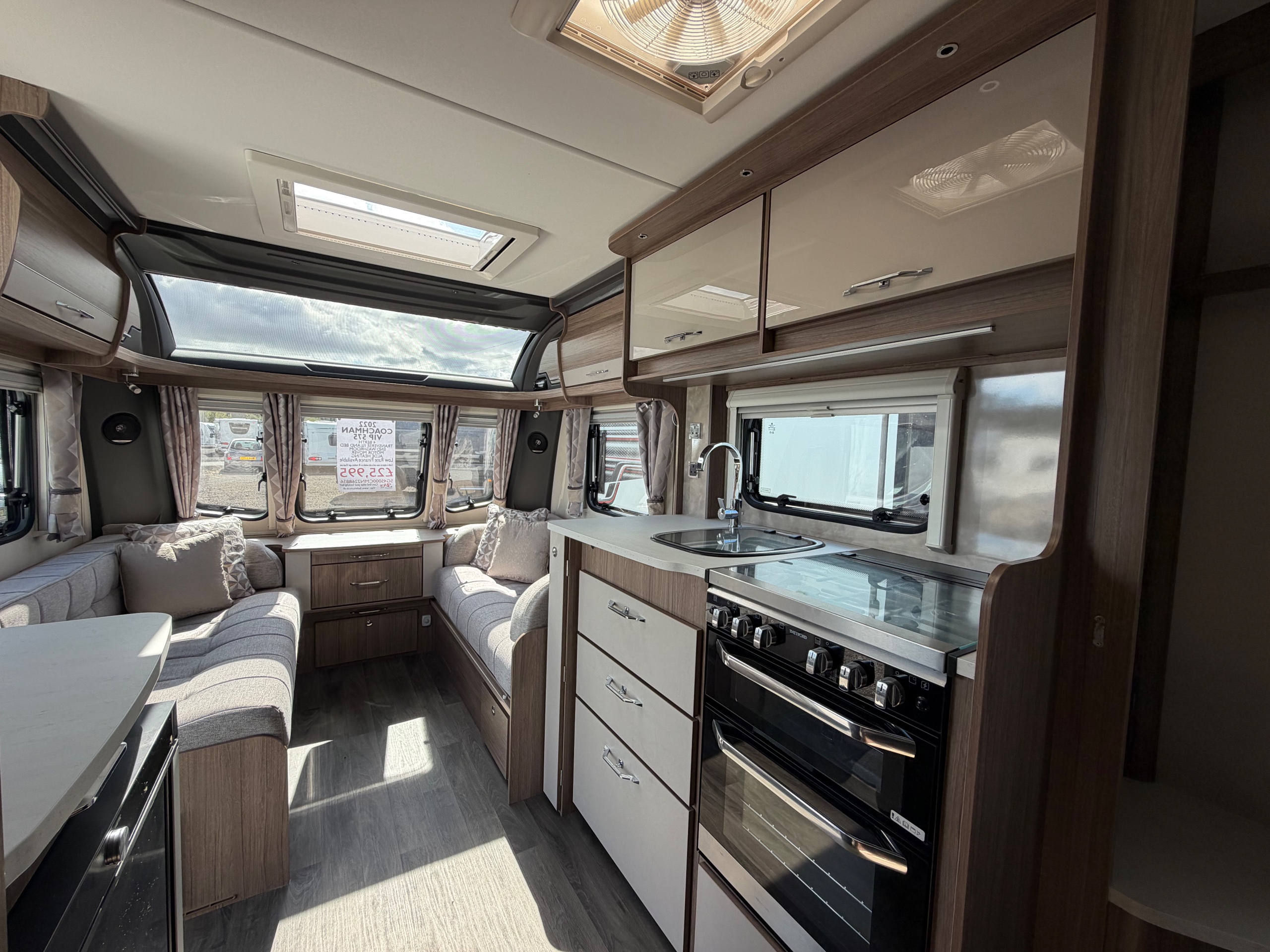 Coachman VIP 575