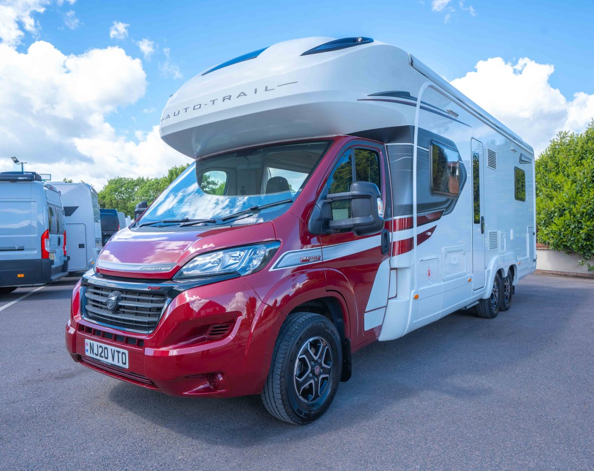 Auto-Trail Comanche Hi Line 180BHP Auto