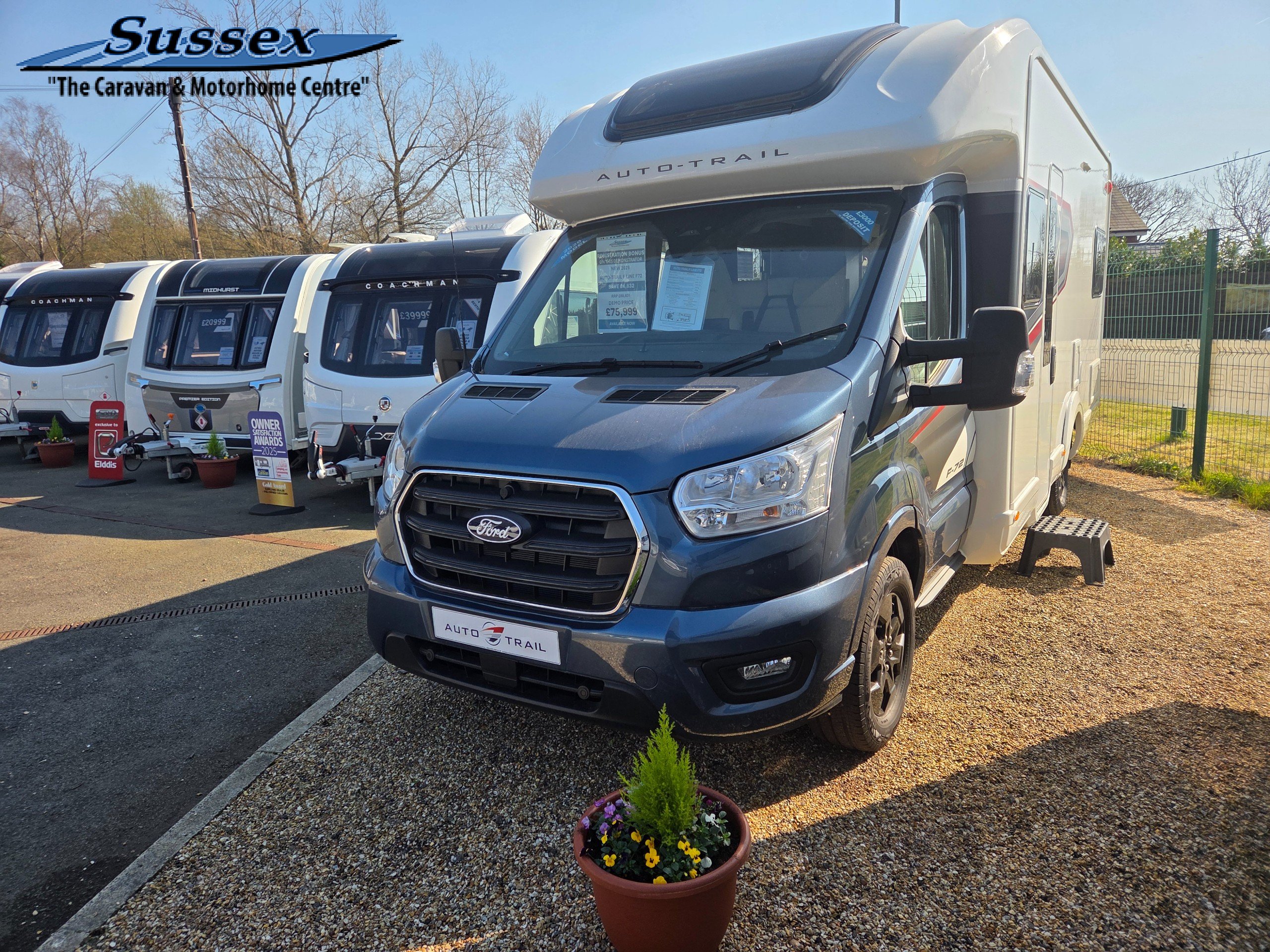 Auto-Trail F-Line F72 NEW, UNREGISTERED, 165BHP AUTOMATIC - Includes Drivers Pack, Lux Pack, Half Dinette with Additional Travel Seats, Electric Drop Down Bed, Cab Blinds & Alloy Wheels.