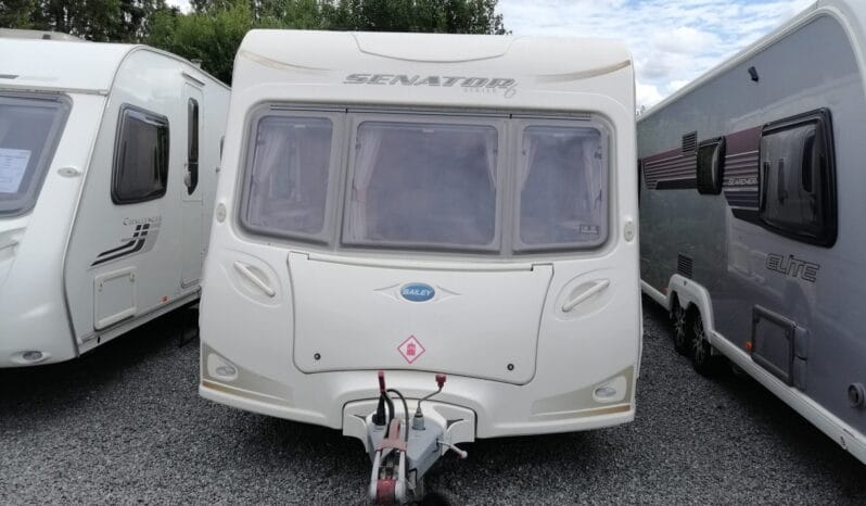 2009 Bailey Senator Indiana - 4-Berth Fixed Bed Caravan with Motor Mover