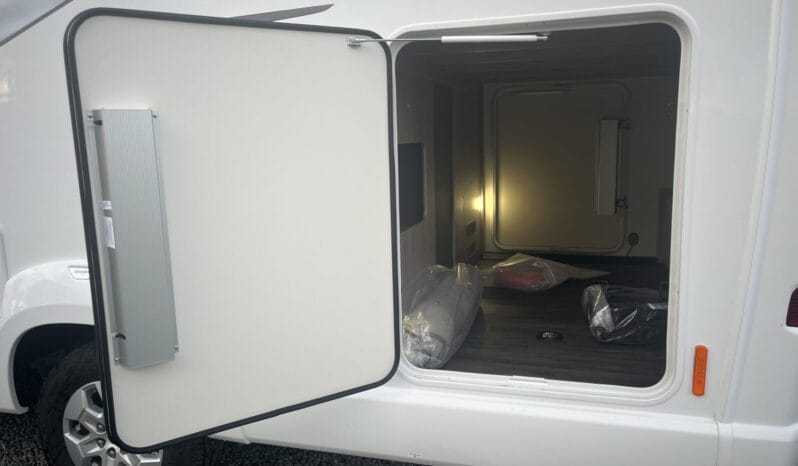 Swift Voyager 584