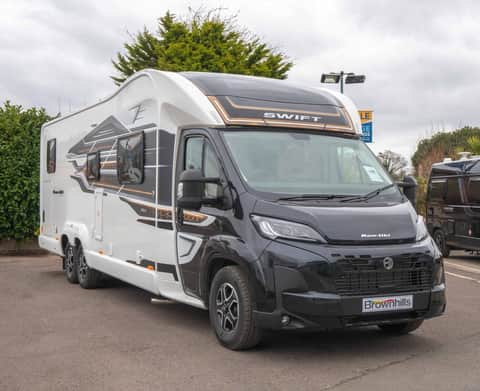 Swift Kon-Tiki 894 180BHP Auto