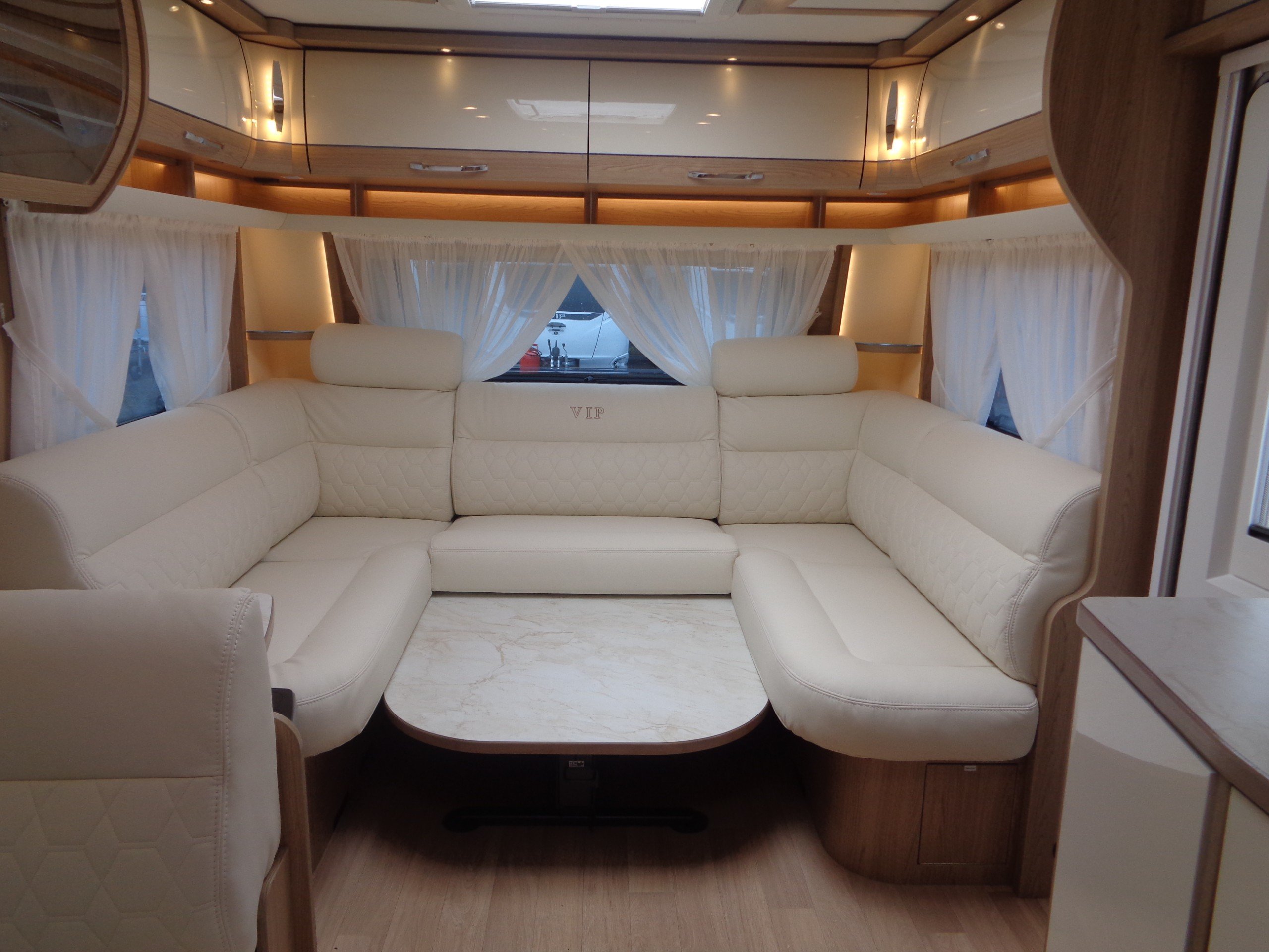 LMC 685 VIP Exquisit
