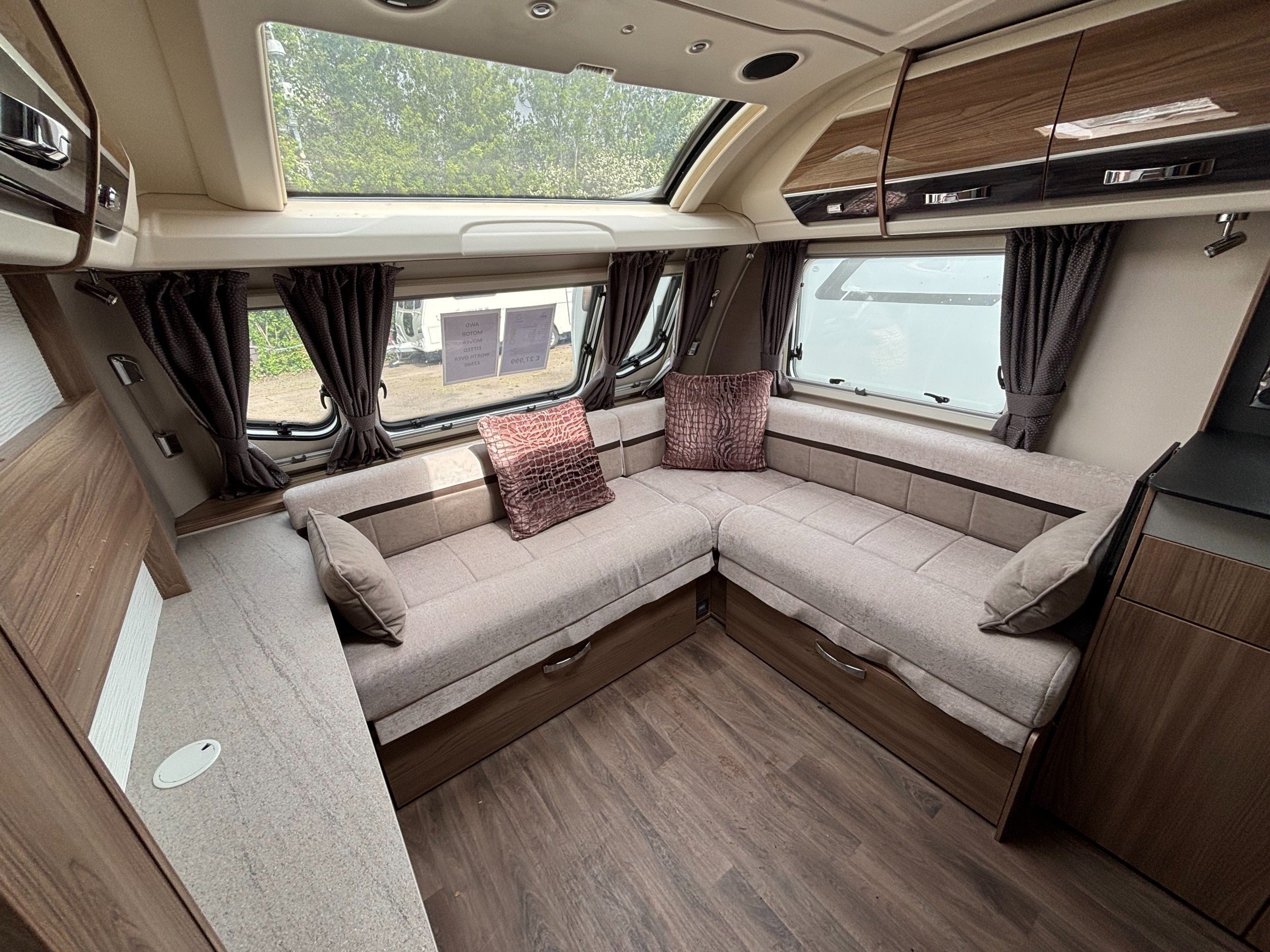 Swift Elegance Grande 850