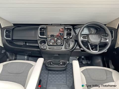 Adria 60Y Twin 640 SGX