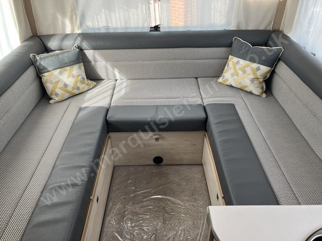 Auto-Trail F-LINE F68