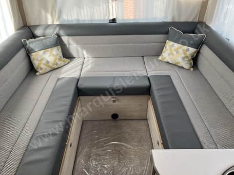Auto-Trail F-LINE F68