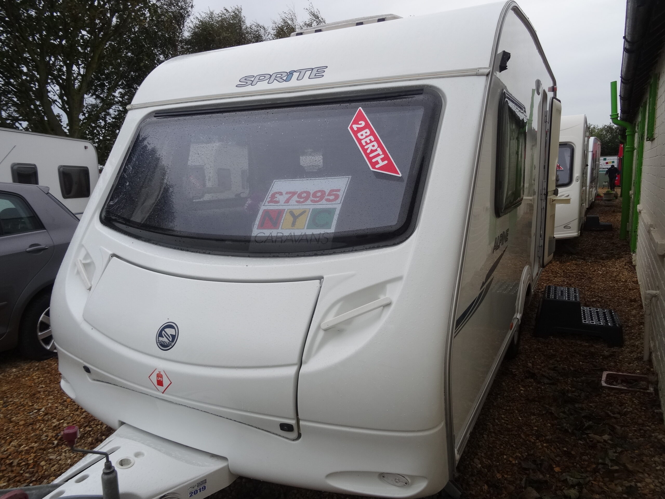 2009 Sprite Alpine Diamond Anniversary 2-Berth End-Washroom Caravan