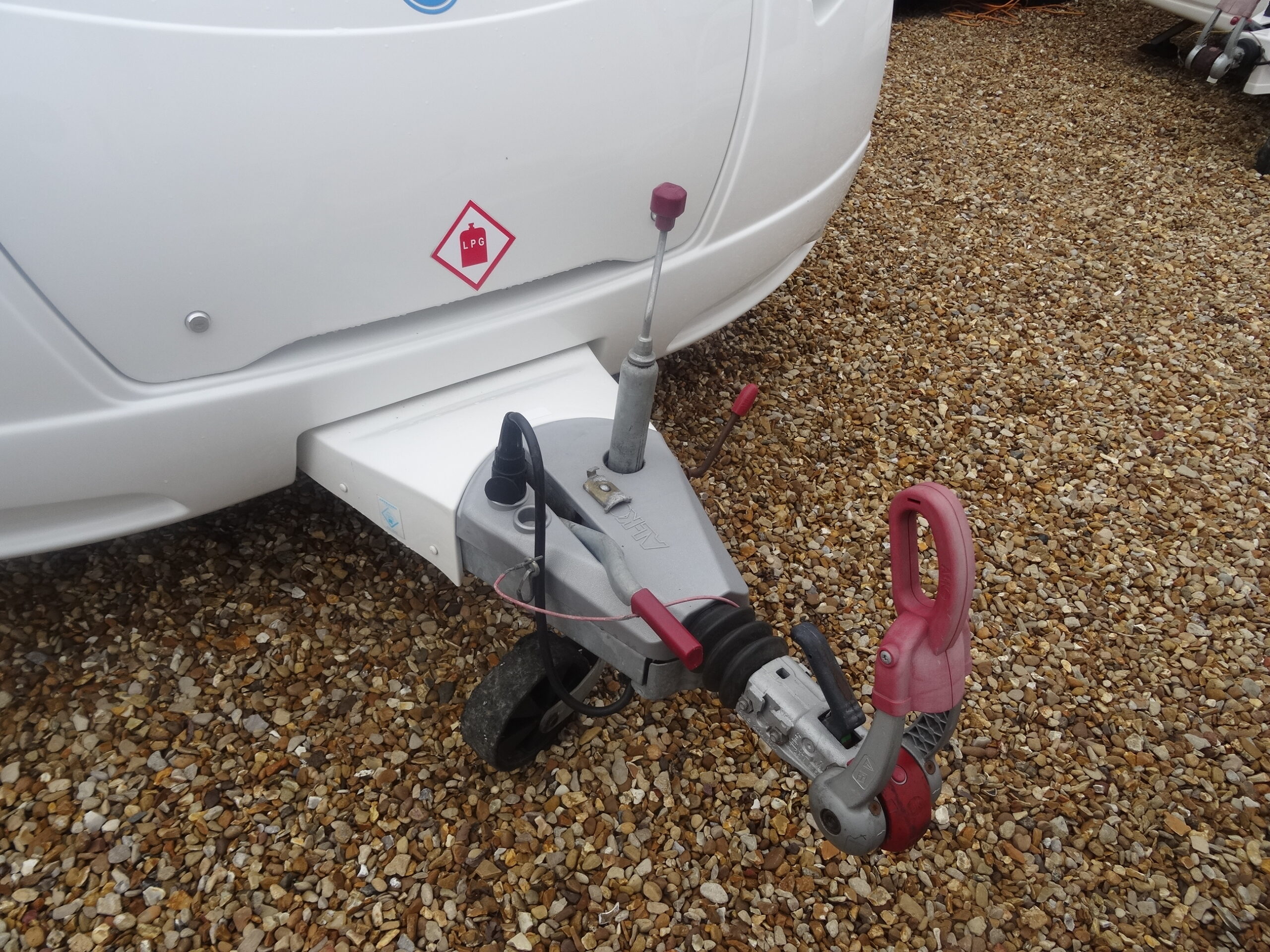 2022 Lunar Quasar 534 - 4-Berth Caravan with Fixed Bed and Side Kitchen