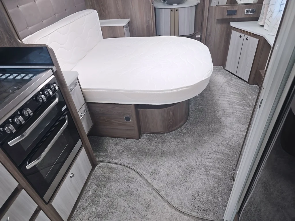 Coachman Lusso 2