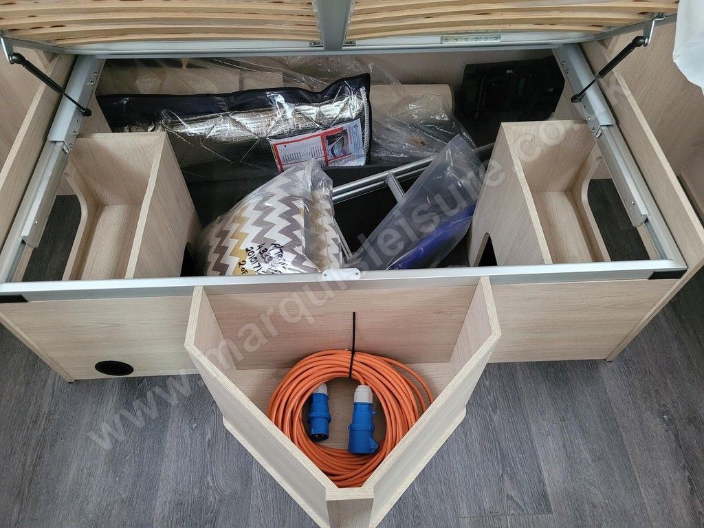 Auto-Trail F-LINE F74