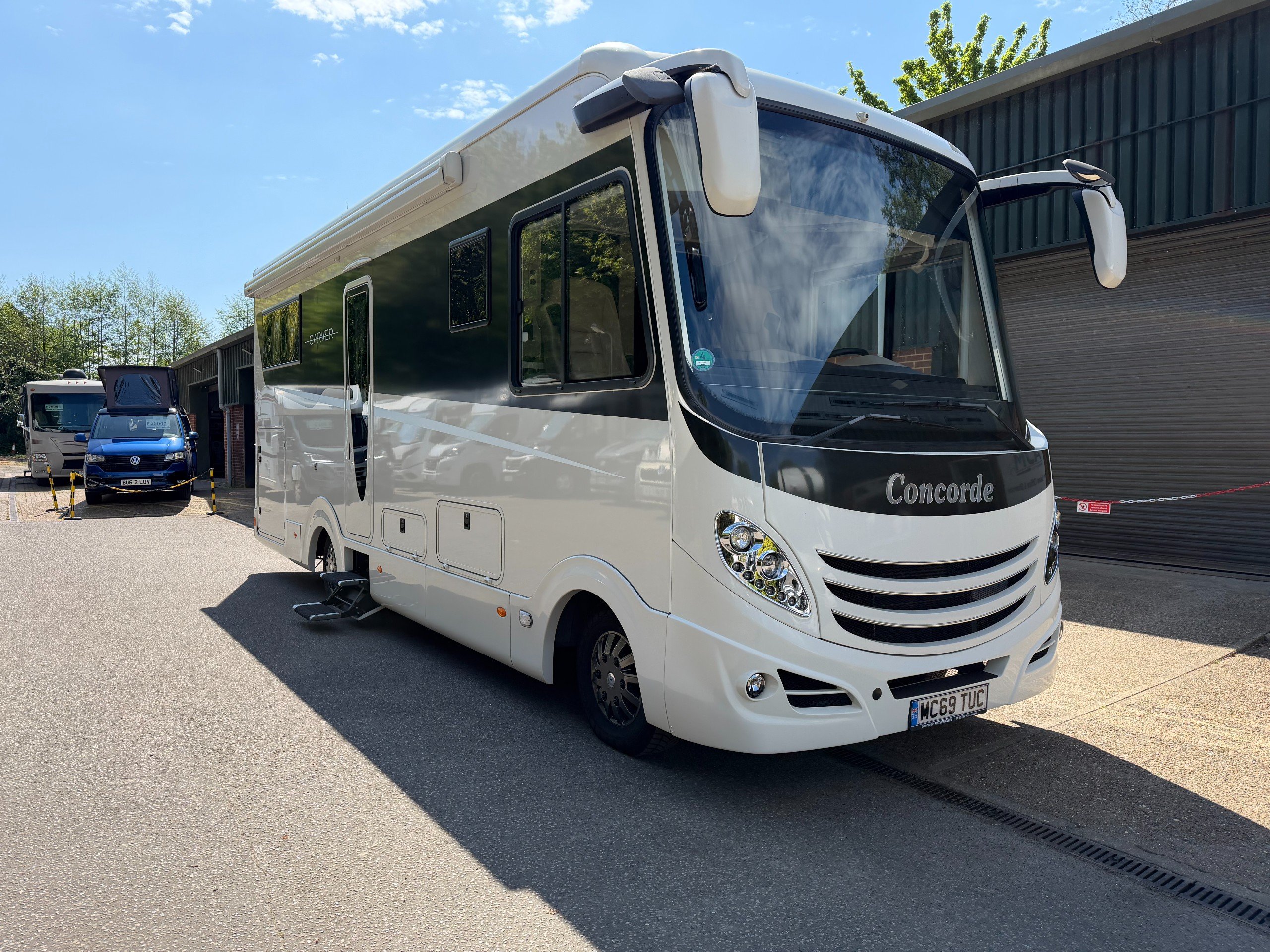 2019 Concorde Carver