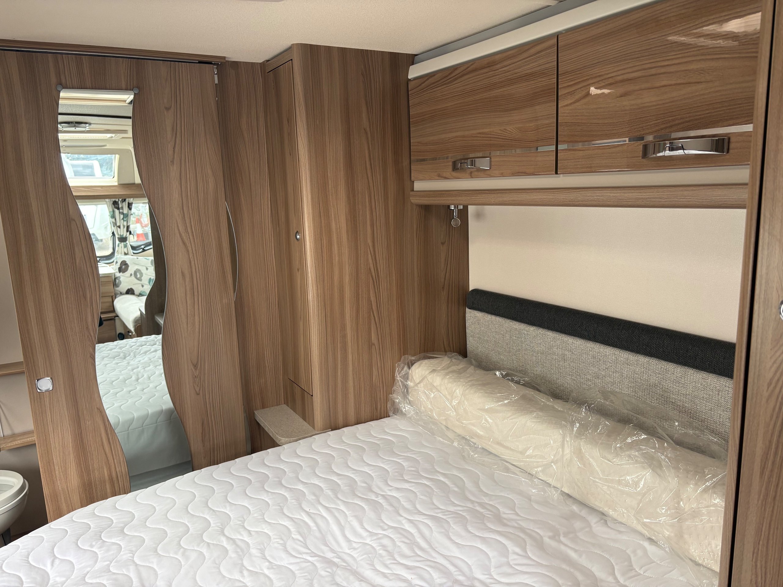 2016 Swift Challenger 580 Used 4 Berth Caravan with End Washroom