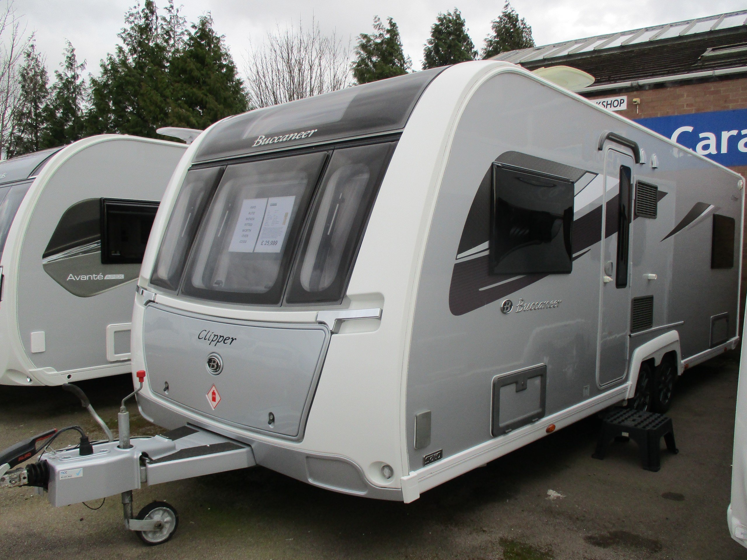 2020 Buccaneer Clipper 8ft-Wide 4-Berth with AWD Auto Movers