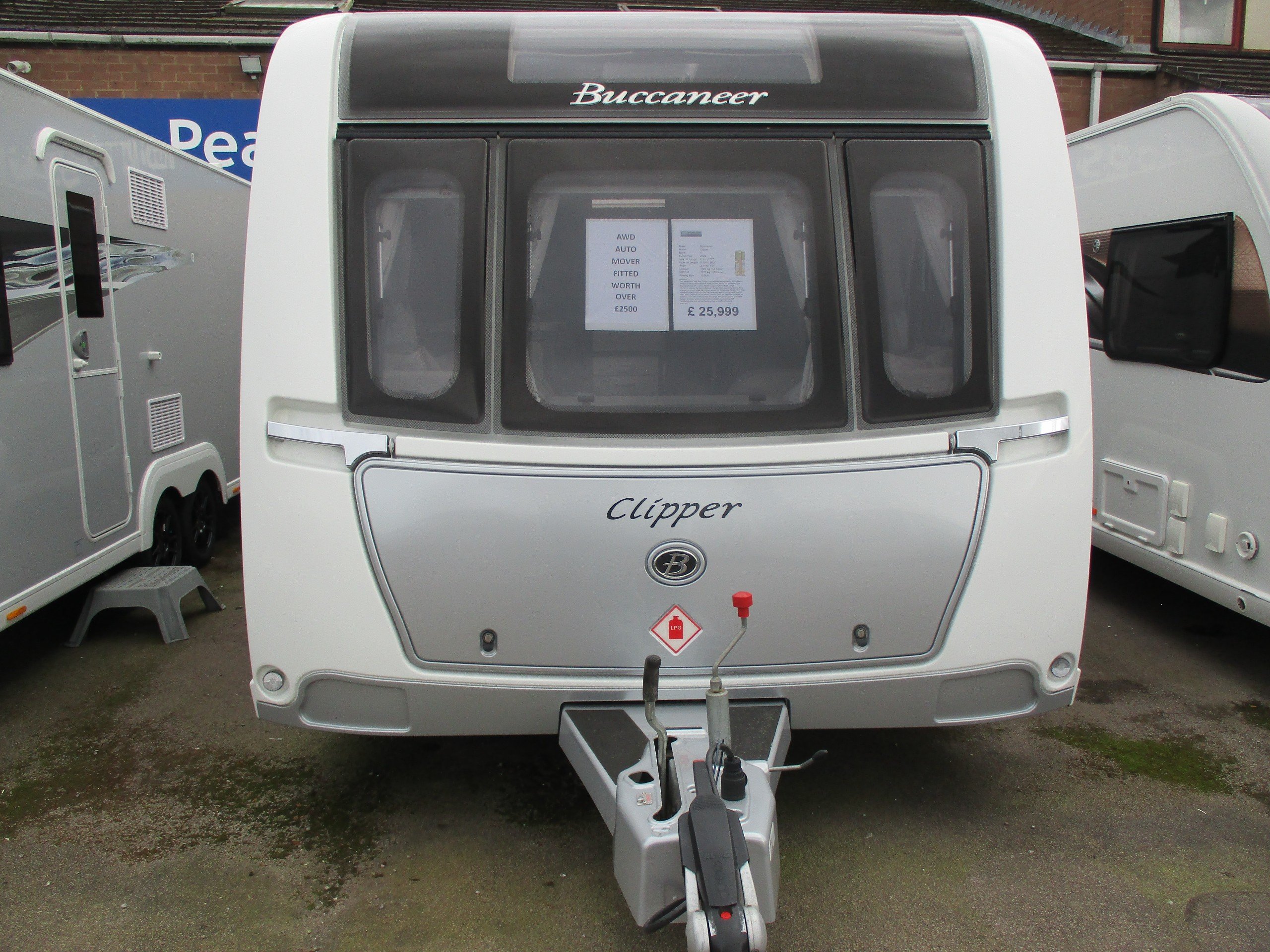 2020 Buccaneer Clipper 8ft-Wide 4-Berth with AWD Auto Movers