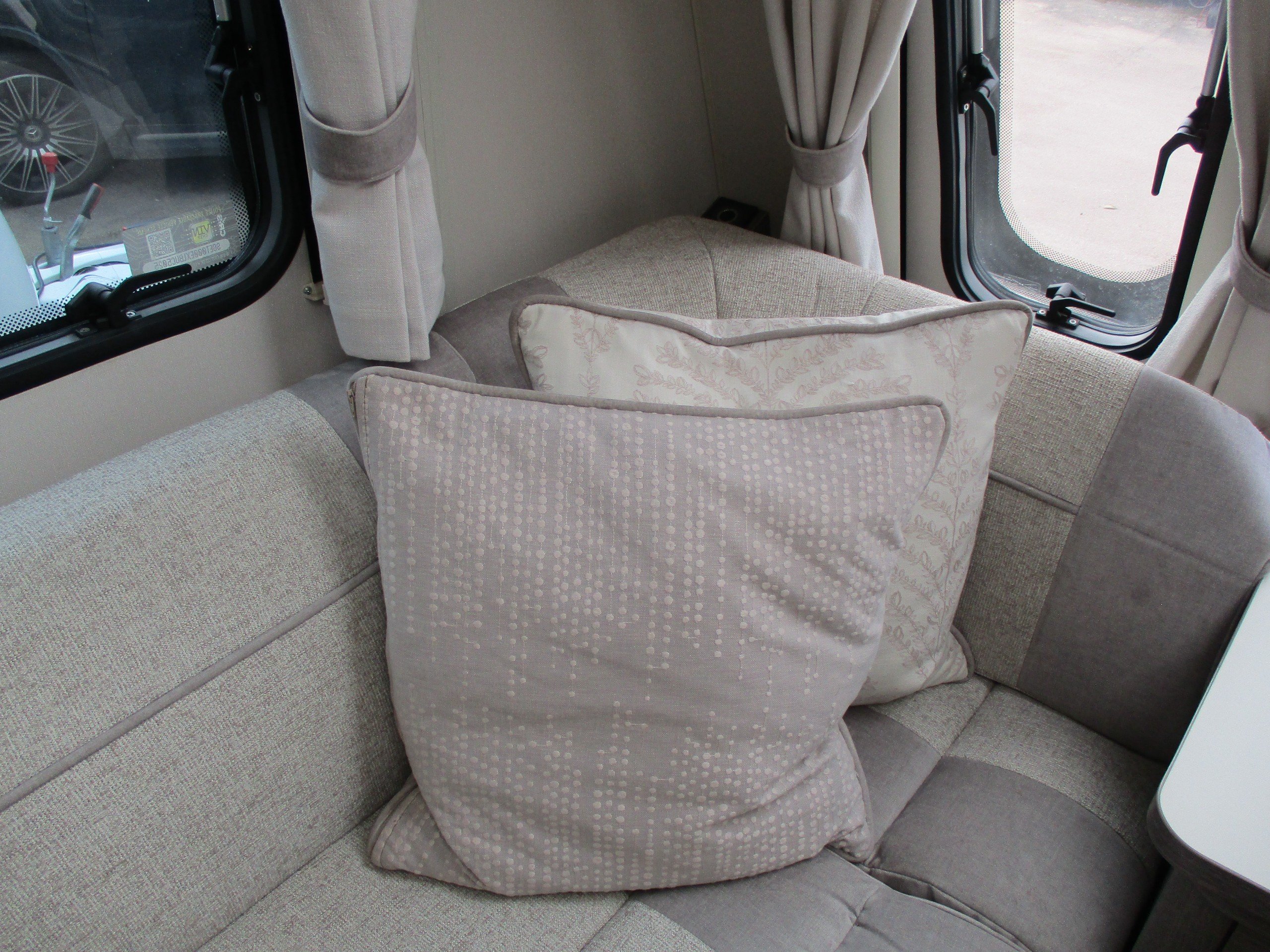 2020 Buccaneer Clipper 8ft-Wide 4-Berth with AWD Auto Movers