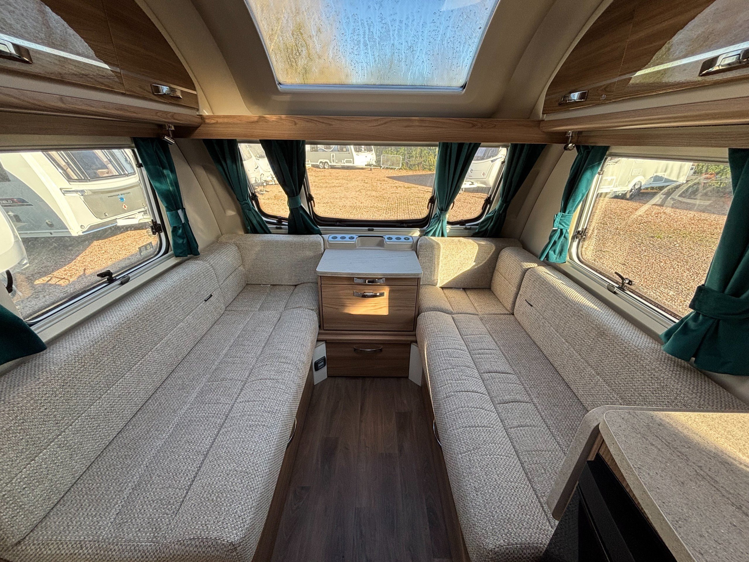 2019 Swift Challenger 580 Lux 4 Berth Transverse Island Bed