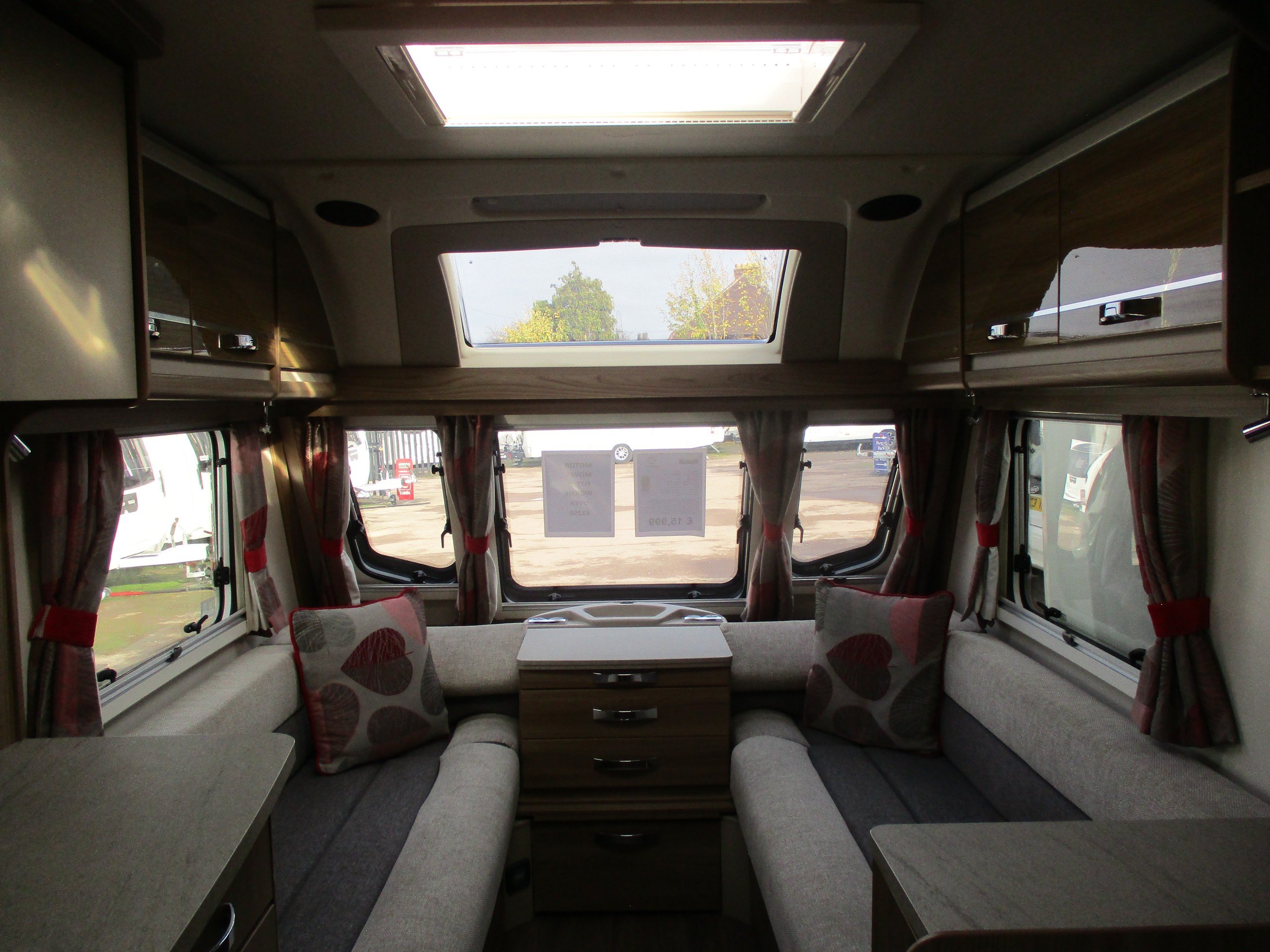 Swift Challenger 530 MOVER INCLUDED, SOLAR, ALDE HEATING