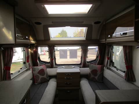 Swift Challenger 530 MOVER INCLUDED, SOLAR, ALDE HEATING
