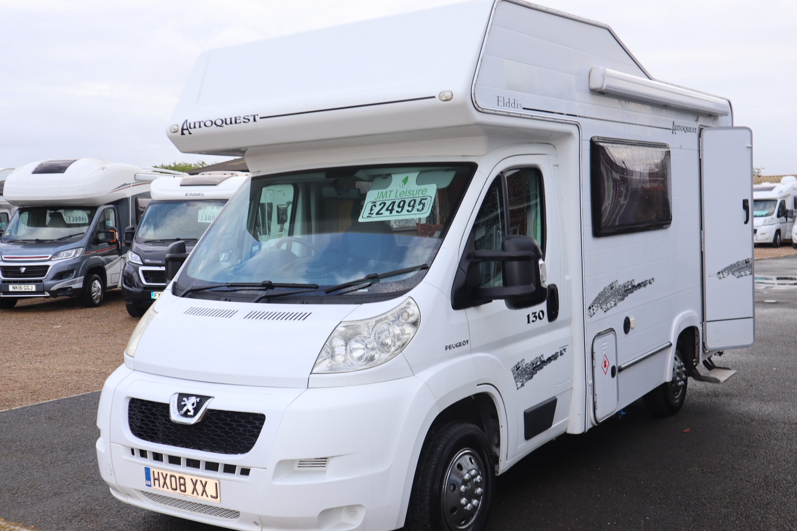 Elddis Autoquest 130 ELDDIS Autoquest 130, 5 Berth, 4 seat belts, Awning, Bike rack, Oven/Hob/Grill, Hot water, Heating